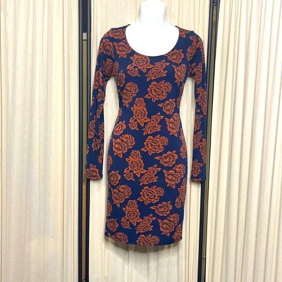 open lace back dress Forever New